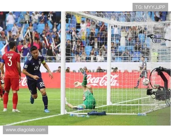 卡塔尔与日本上半场精彩对决分析与战术解读