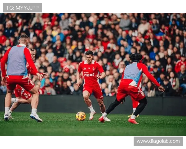 莱特斯城与狼队激战正酣谁能在英超赛场中笑到最后