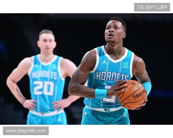 黄蜂与老鹰激战正酣文字直播带你全程感受比赛精彩瞬间