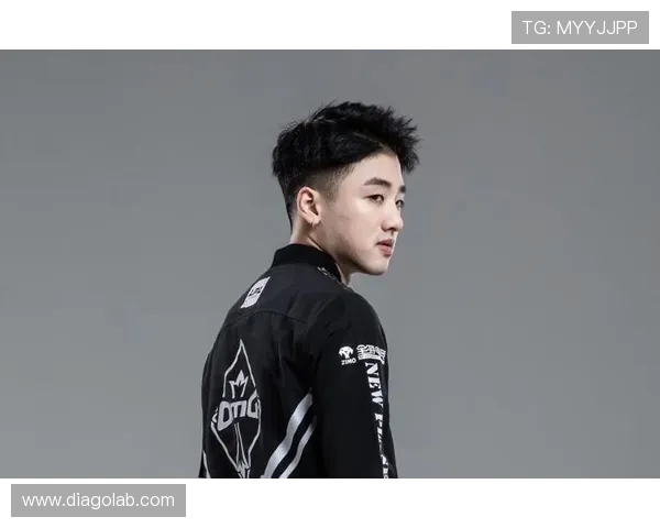 和平精英深度分析：探讨FPX战队的战术意识与团队协作策略