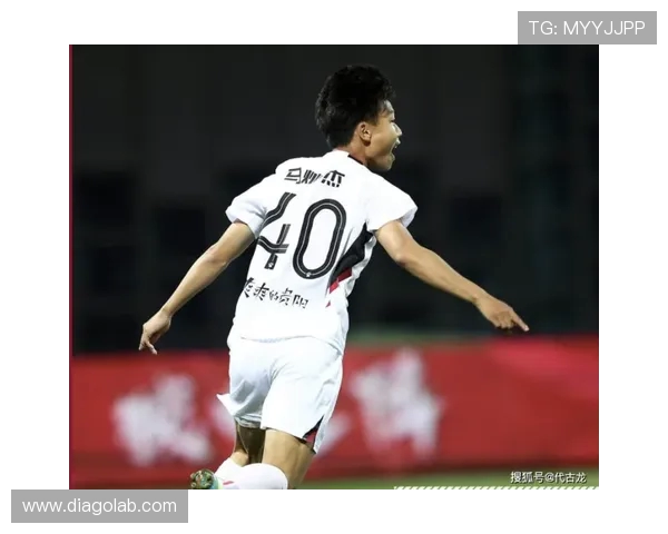 广州羽毛球队在城市联赛中以75分稳居积分榜首位展现强劲实力